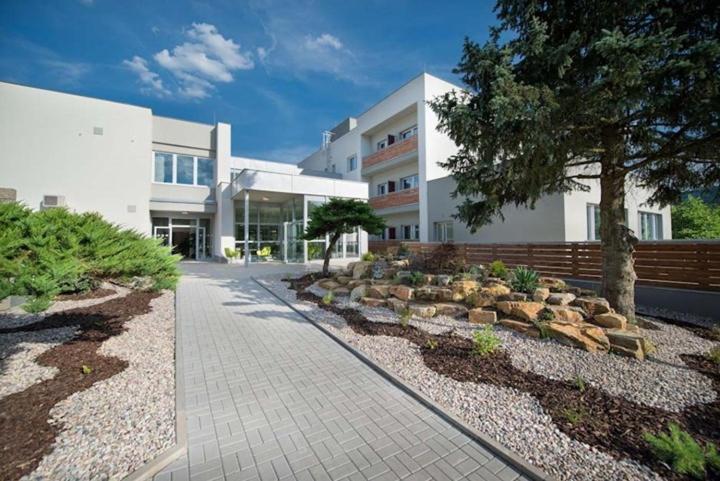 Hotel Kraskov Active Resort Tremosnice Экстерьер фото